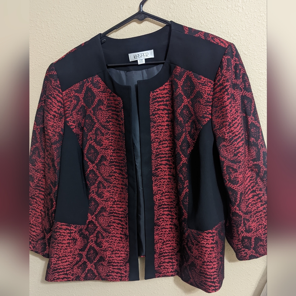 Plus size 22W red and black snakeskin print Kasper jacket